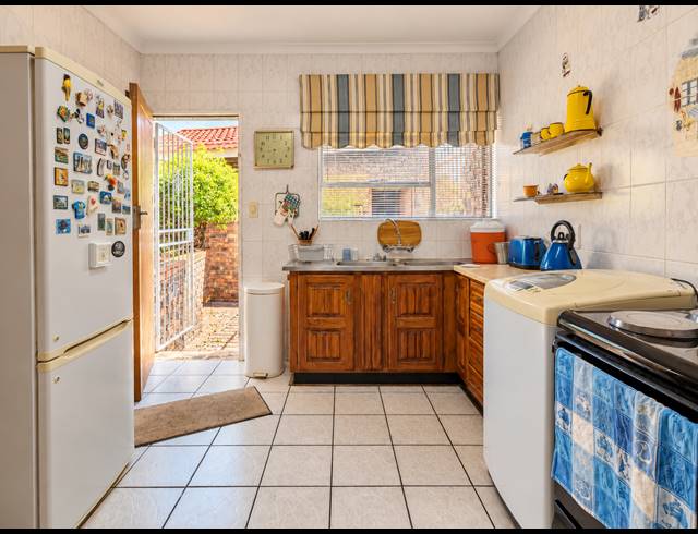 2 BEDROOM TOWNHOUSE FOR SALE IN THREE RIVERS